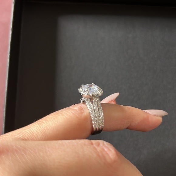 NWT Silver Tone Ring - Picture 6 of 8